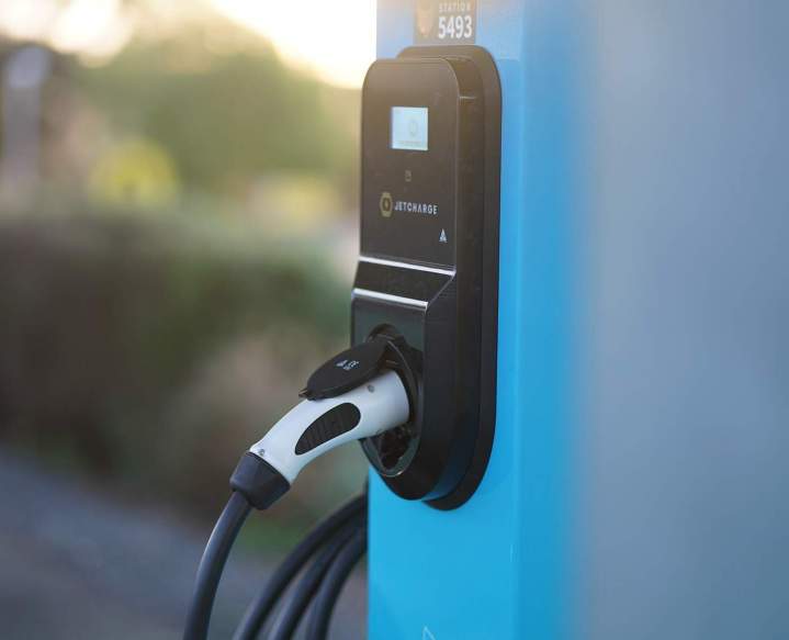 Nous installons des bornes IRVE avec professionnalisme.